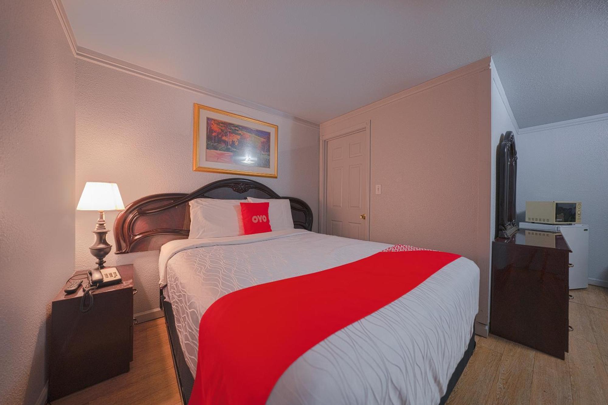 Oyo Hotel Portland Or Near Airport Gresham Exteriör bild