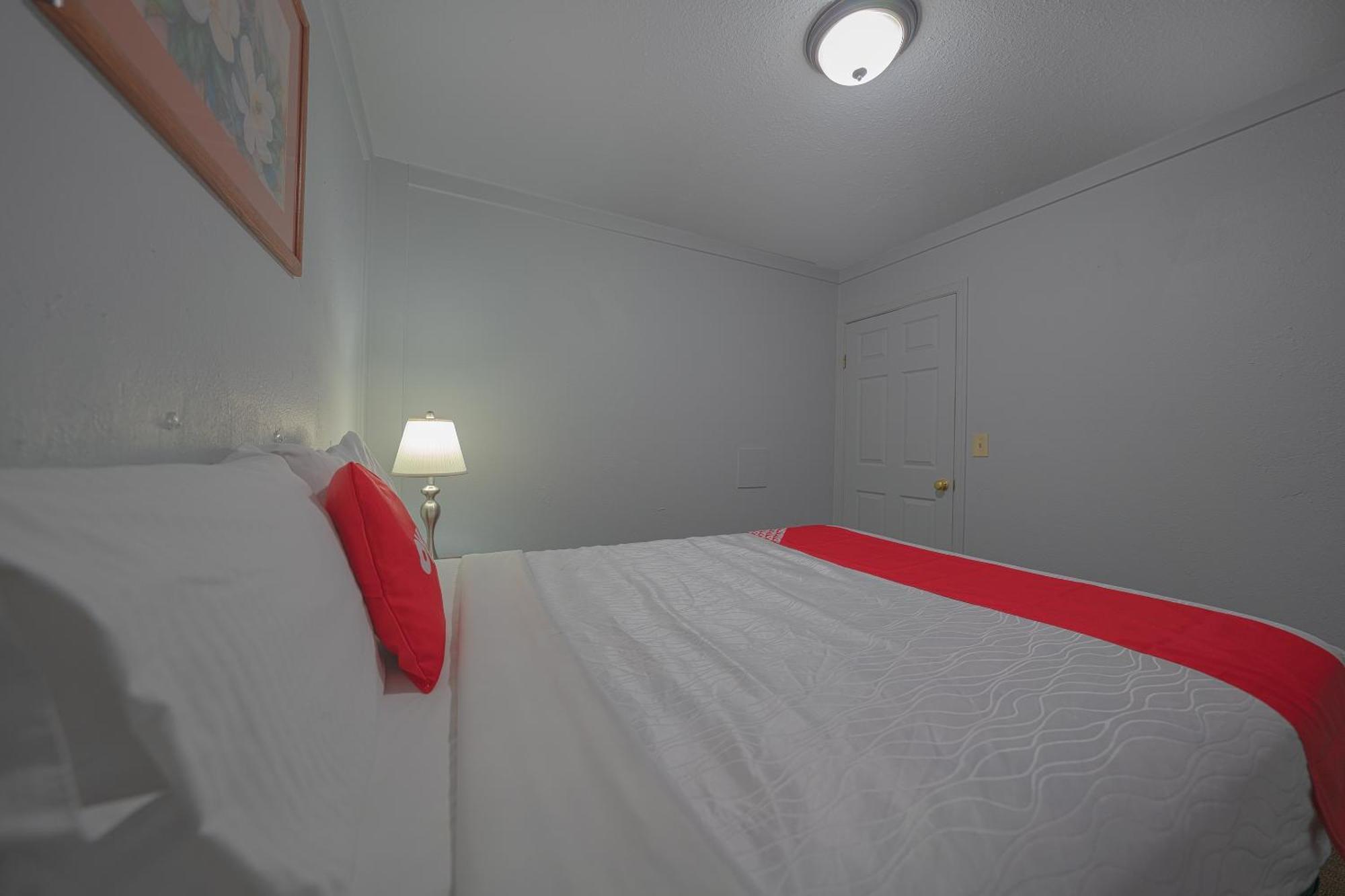 Oyo Hotel Portland Or Near Airport Gresham Exteriör bild