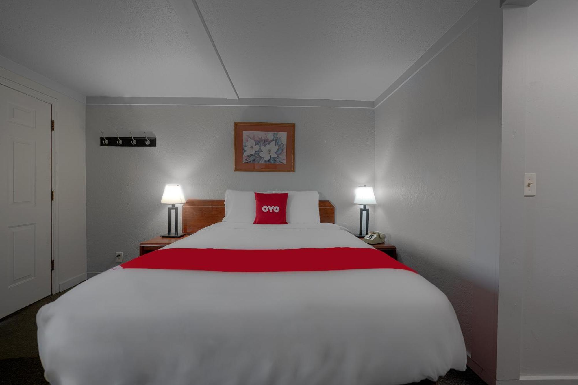 Oyo Hotel Portland Or Near Airport Gresham Exteriör bild