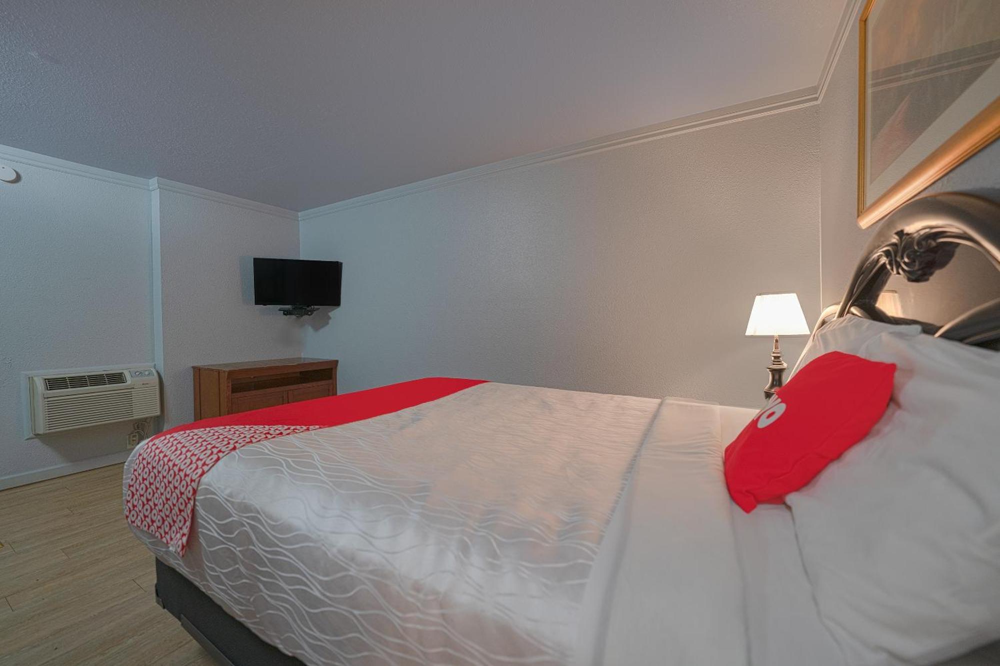 Oyo Hotel Portland Or Near Airport Gresham Exteriör bild